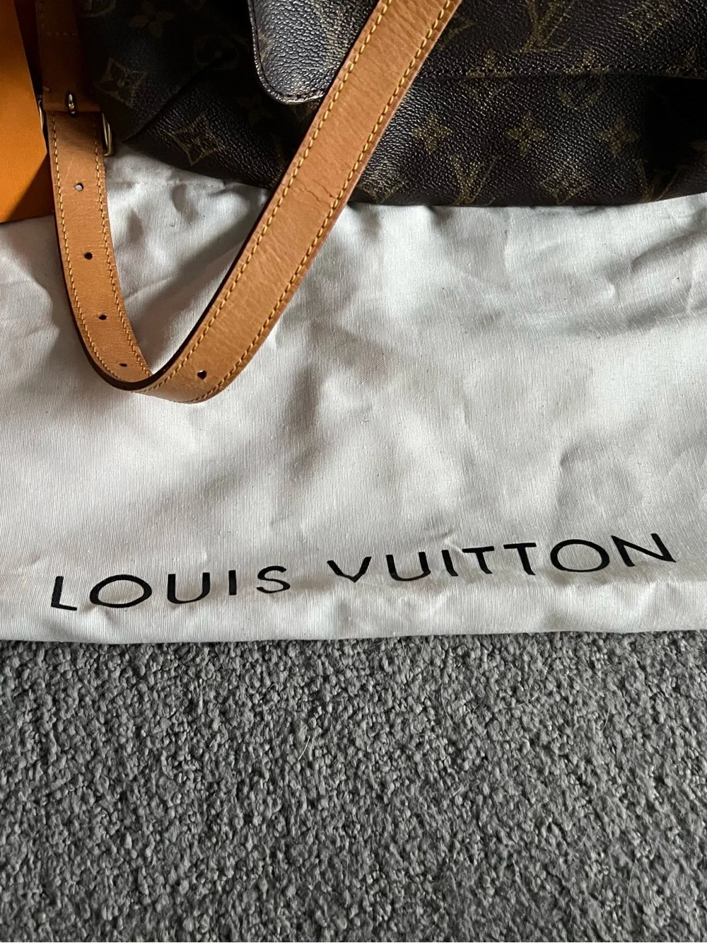 Louis Vuitton Monogram Messenger Bag new